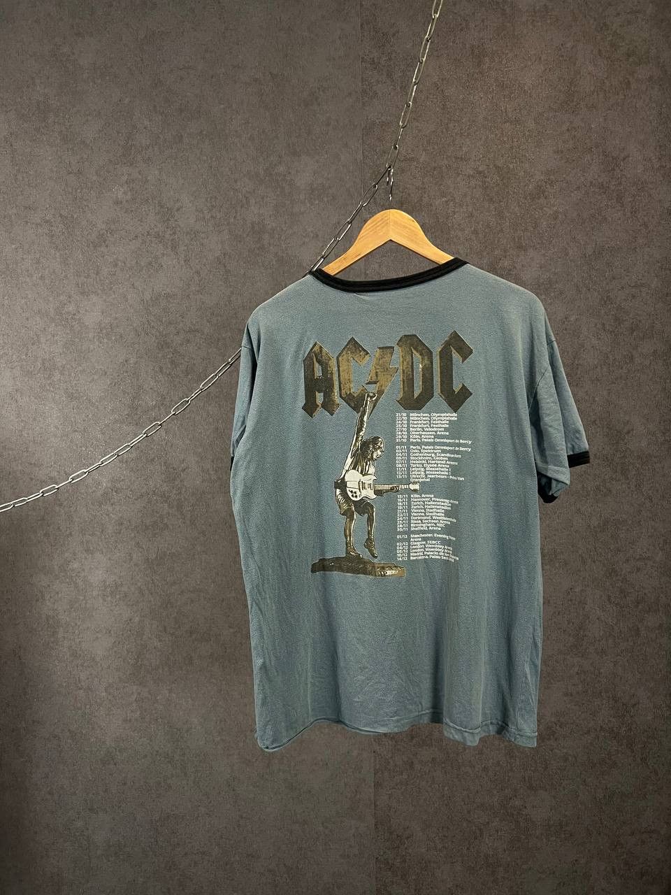 AC/DC × Band Tees AC/DC vintage rock band tour tee Size US L / EU 52-54 / 3 - 4 Thumbnail