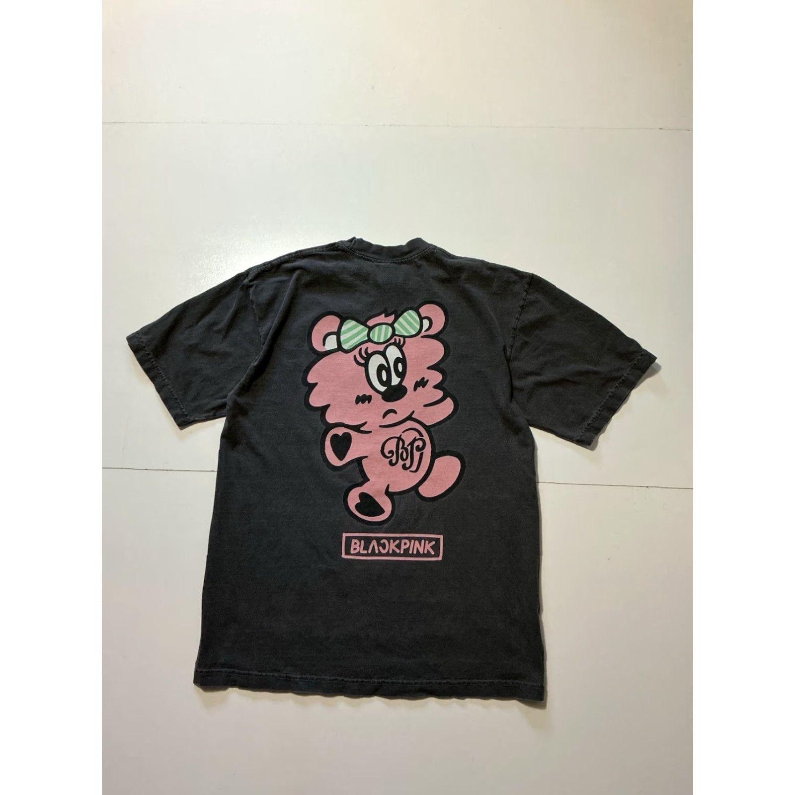 Born VINTAGE Blackpink X VERDY Born Pink Pop Up Experience Official Merch Graphic T-Shirt MD Mens Medium Gray Charcoal 90s? Size US M / EU 48-50 / 2 - 3 Thumbnail
