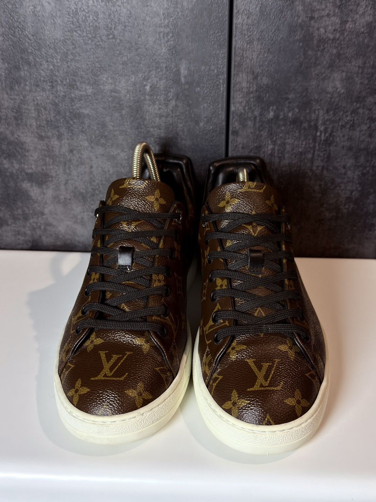 Louis Vuitton Rare Louis Vuitton Frontrow Low Top Sneakers Luxury Size US 9.5 / EU 42-43 - 16 Thumbnail