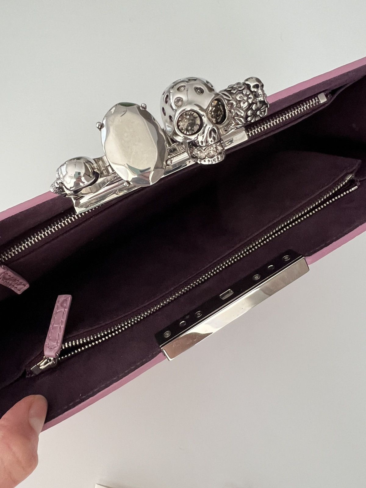 Alexander McQueen 🔥$2K VALUE🔥Croc Pink Four-ring Skull Flat Clutch Size ONE SIZE - 6 Thumbnail