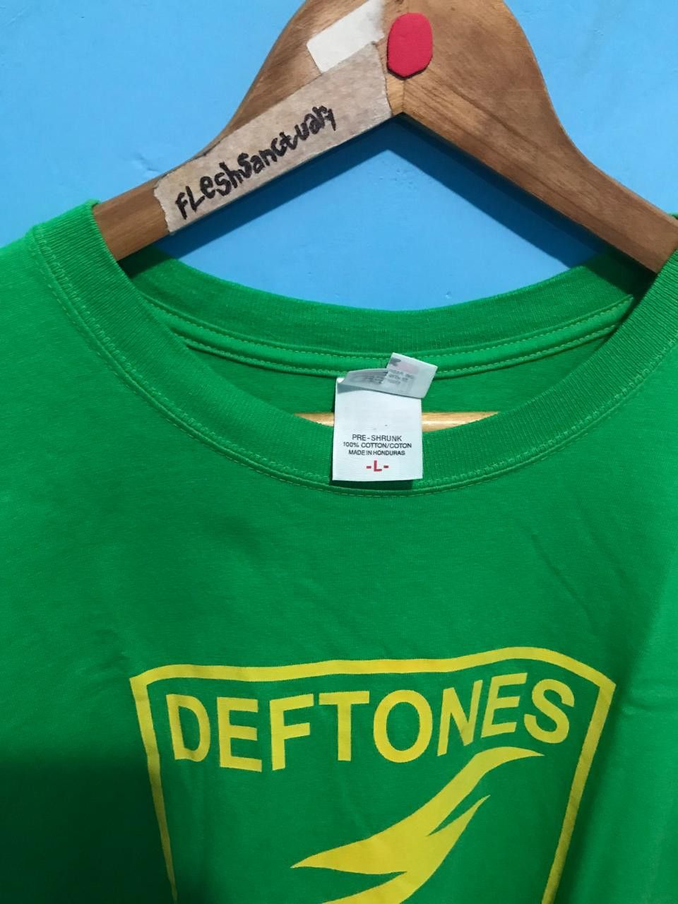 Band Tees Deftones Poison the Well Glassjaw Portishead Helmet HUM Size US L / EU 52-54 / 3 - 4 Thumbnail