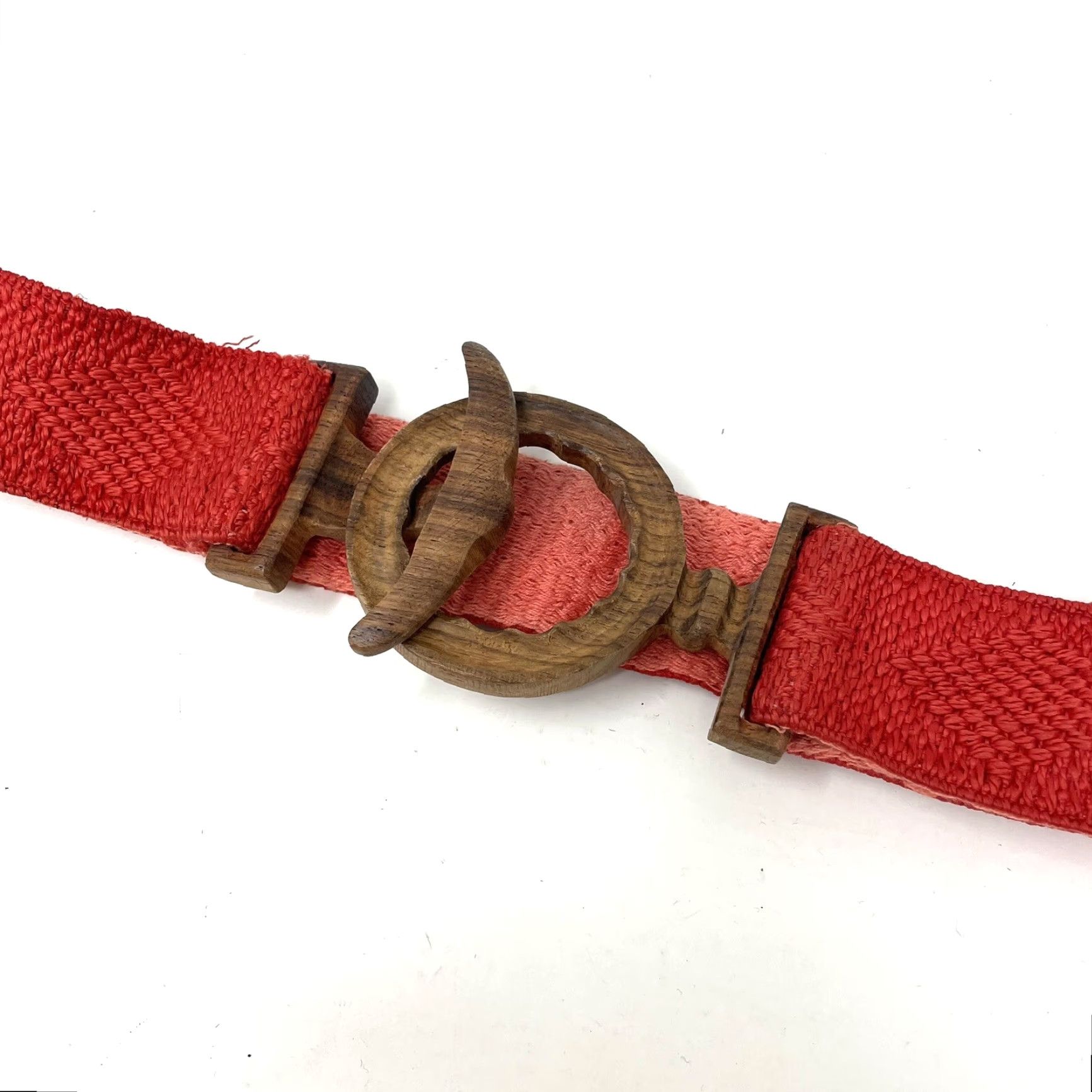 Vintage VINTAGE 1950s Womens Belt Size 30 Carved Wood Buckle Woven Nautical Theme Red J24 Belt Womens Red Vintage 1950s Size ONE SIZE - 2 Thumbnail