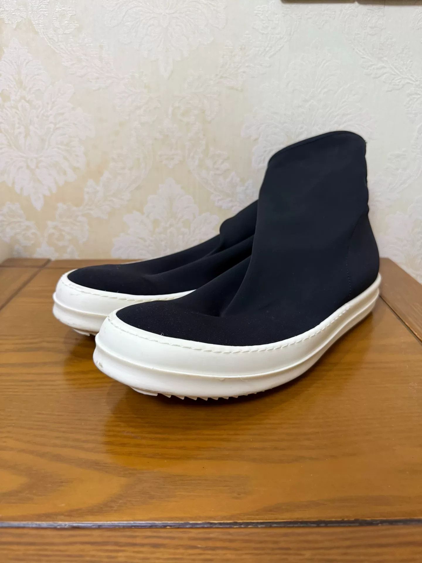 Arc'teryx Arc'teryx Low Top 43 Men Size US 10 / EU 43 - 1 Thumbnail