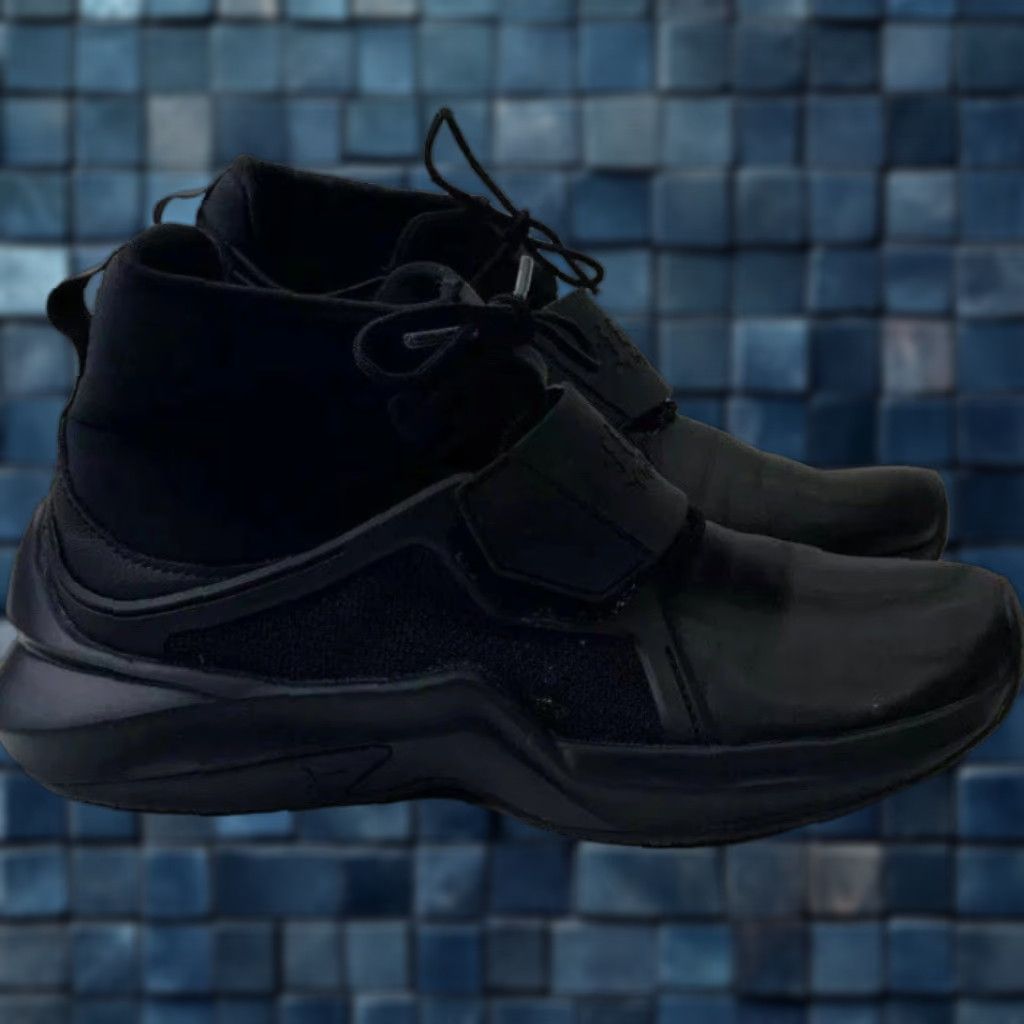Puma Women Puma X Fenty 'The Trainer' Black Leather Size 6 Sneakers User: Women Puma X Fenty 'The Trainer' Black Leather Size 6 Sneakers Size US 6 / IT 36 - 1 Thumbnail