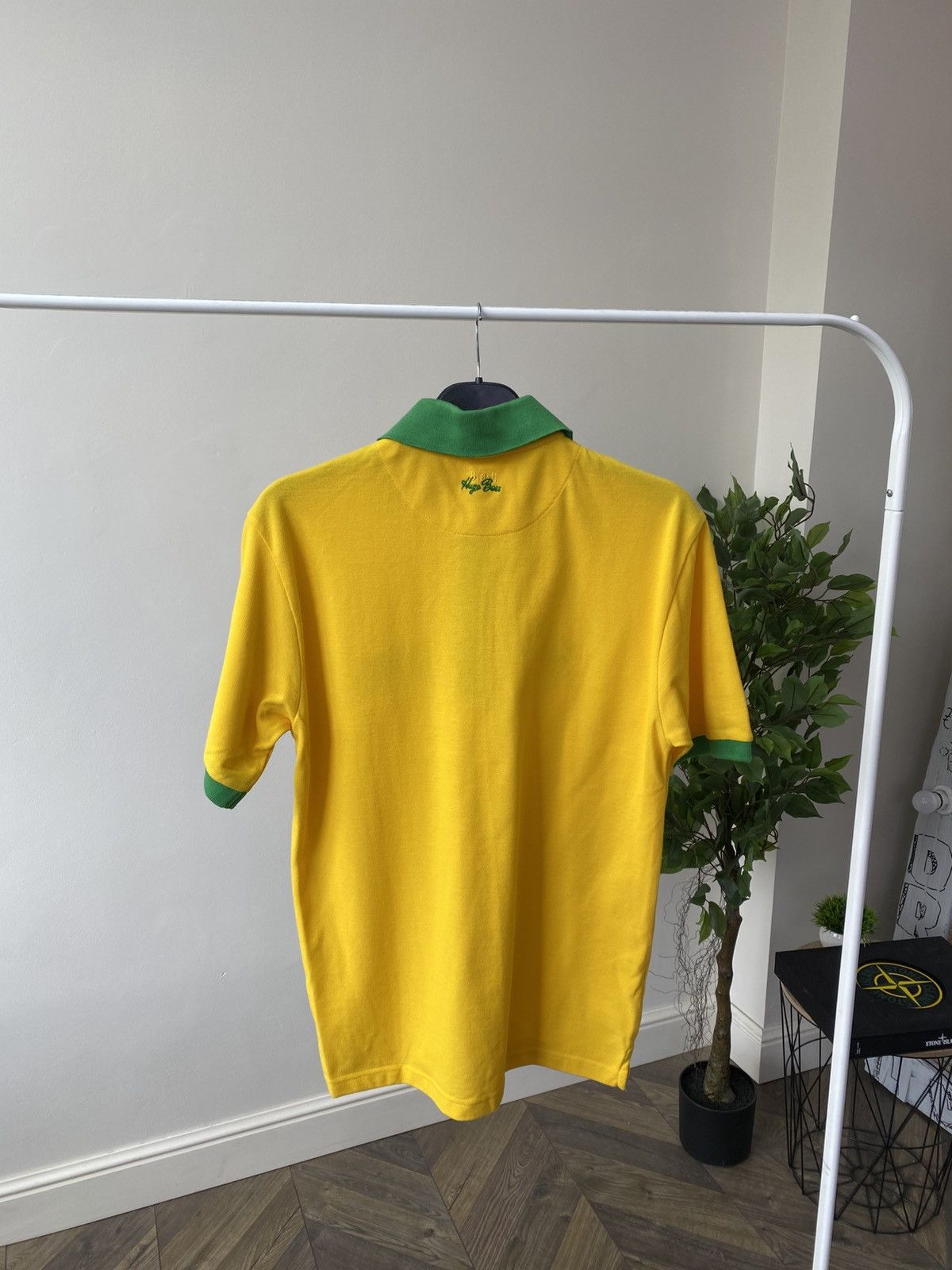 Hugo Boss × Vintage Vintage Hugo Boss Brazil Embroidered Yellow Green Polo Size US L / EU 52-54 / 3 - 14 Thumbnail
