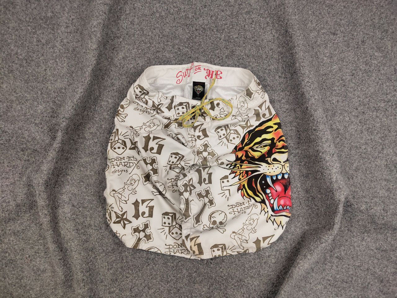 Ed Hardy Vintage Ed Hardy Los Angeles Tattoo Casual Shorts Y2K Style Size US 34 / EU 50 - 1 Thumbnail