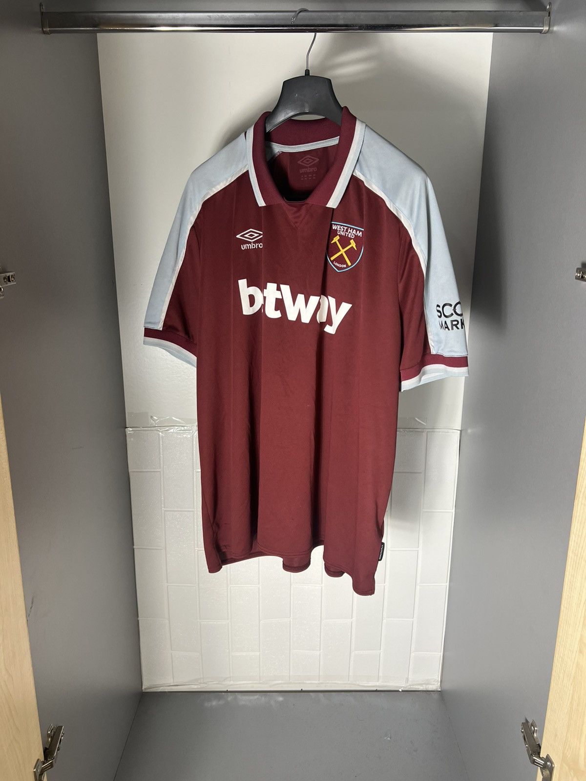 Vintage VERY RARE UMBRO FC WEST HAM UNITED ENGLAND SOCCER JERSEY 90s Size US XXL / EU 58 / 5 - 3 Thumbnail