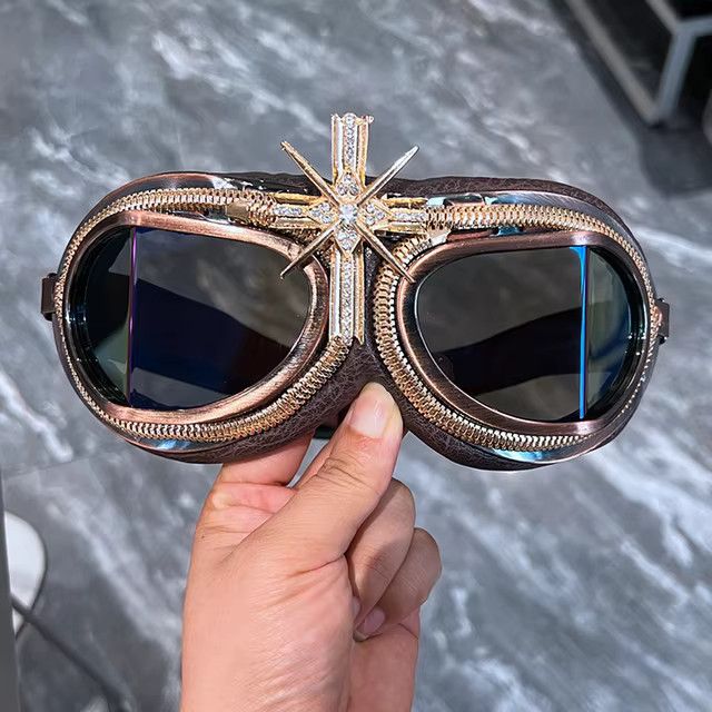 Vintage Luxury Hip hop Sunglasses Size ONE SIZE - 1 Thumbnail