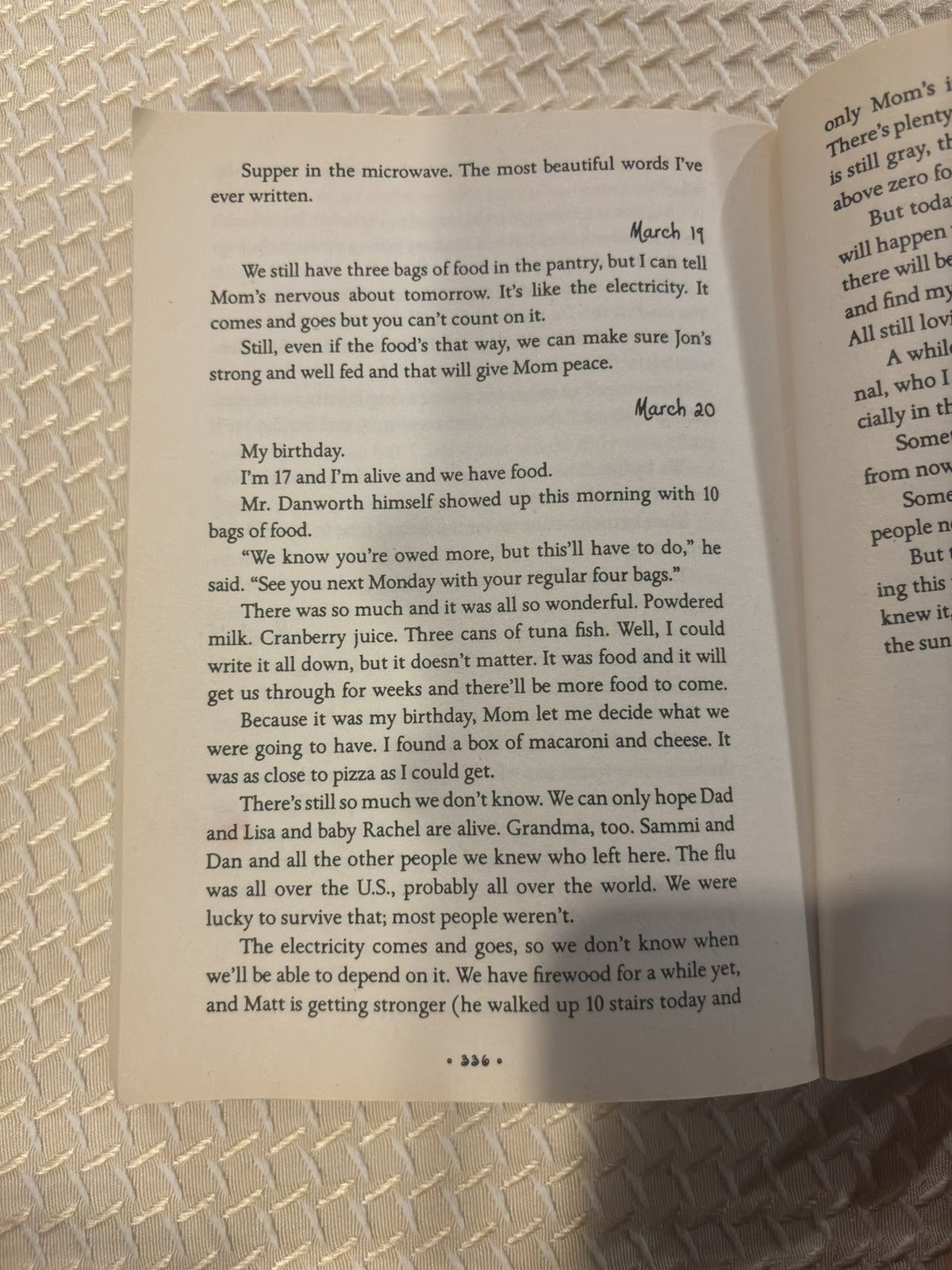 Other Life as we knew it book.xm-116 Size ONE SIZE - 7 Thumbnail