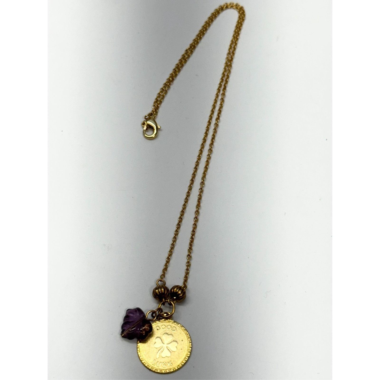 Vintage Vintage good luck purple glass leaf charm necklace Size ONE SIZE - 4 Thumbnail