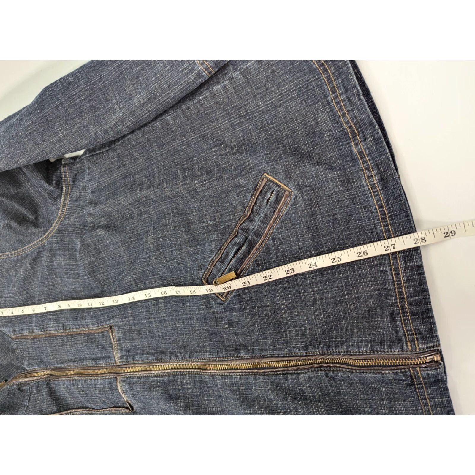 Denime Liz & Me Jean Jacket Women's 0X Denim Full Zip Blue Leather Trim Detail Plus Size Jacket Womens Shape Jacket Size 40" / US 18 - 5 Thumbnail