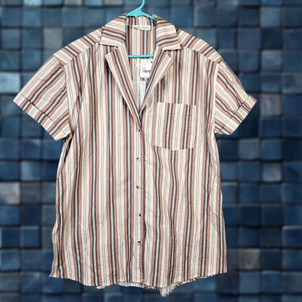 Free People Free People Ivory Comb Stripes Button Up Short Sleeve Shirt XS Regular Womens Sprized? Size XS / US 0-2 / IT 36-38 - 1 Thumbnail