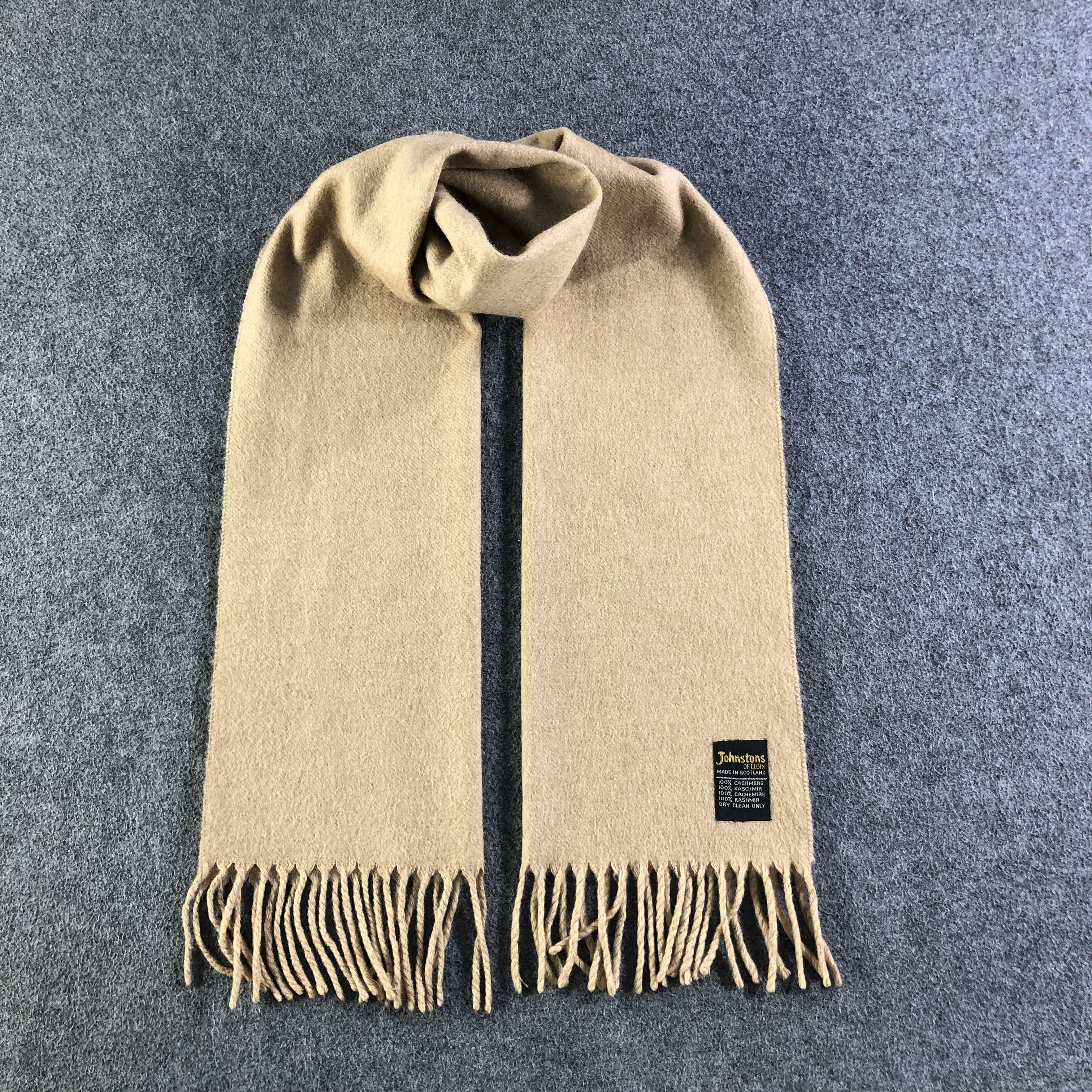 Johnstons Of Elgin Johnstons Of Elgin Cashmere Scarf Muffler V2761 Size ONE SIZE - 1 Thumbnail