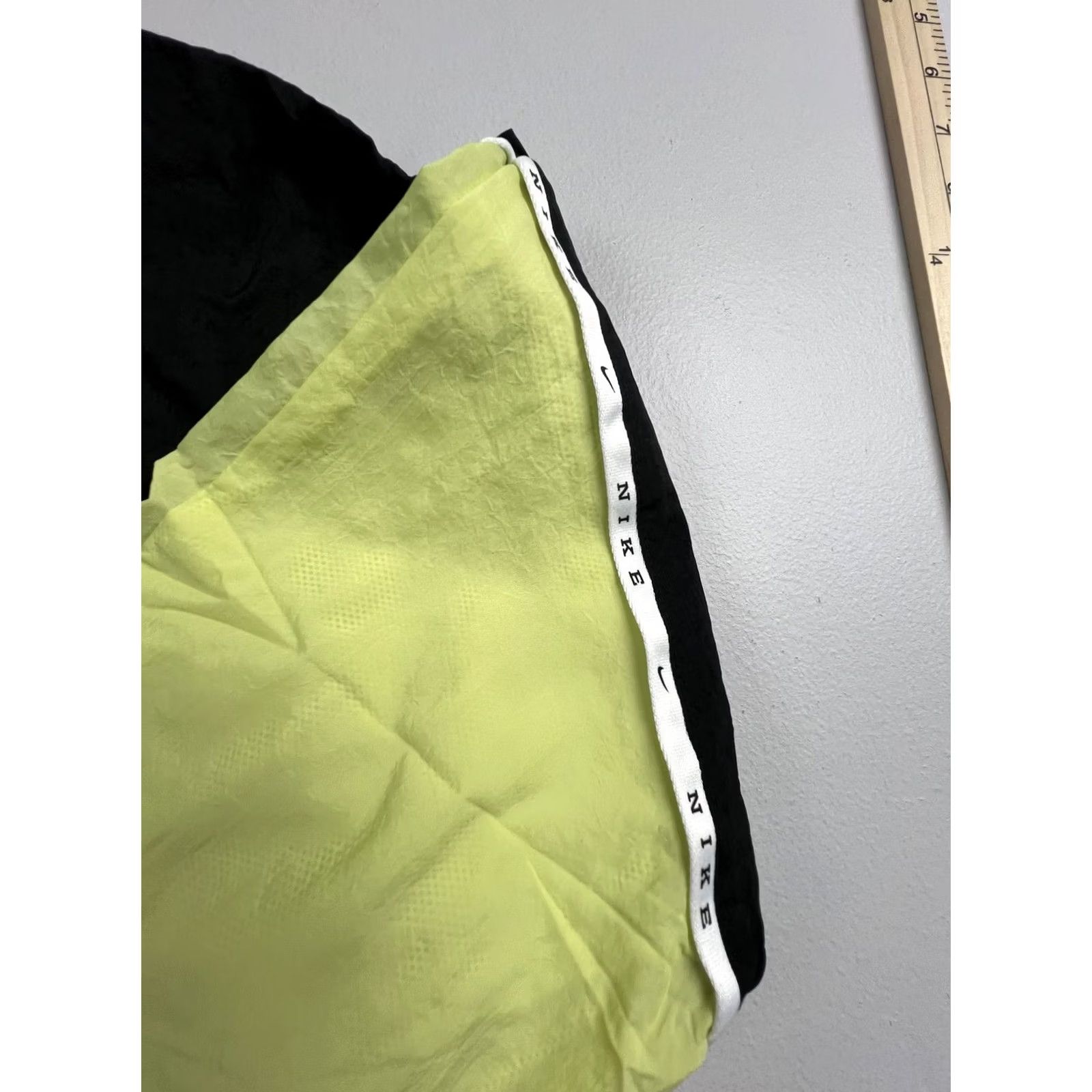 Nike Nike Jacket Mens M Yellow Black Full Zip Windbreaker Colorblock Athletic Size US M / EU 48-50 / 2 - 5 Thumbnail