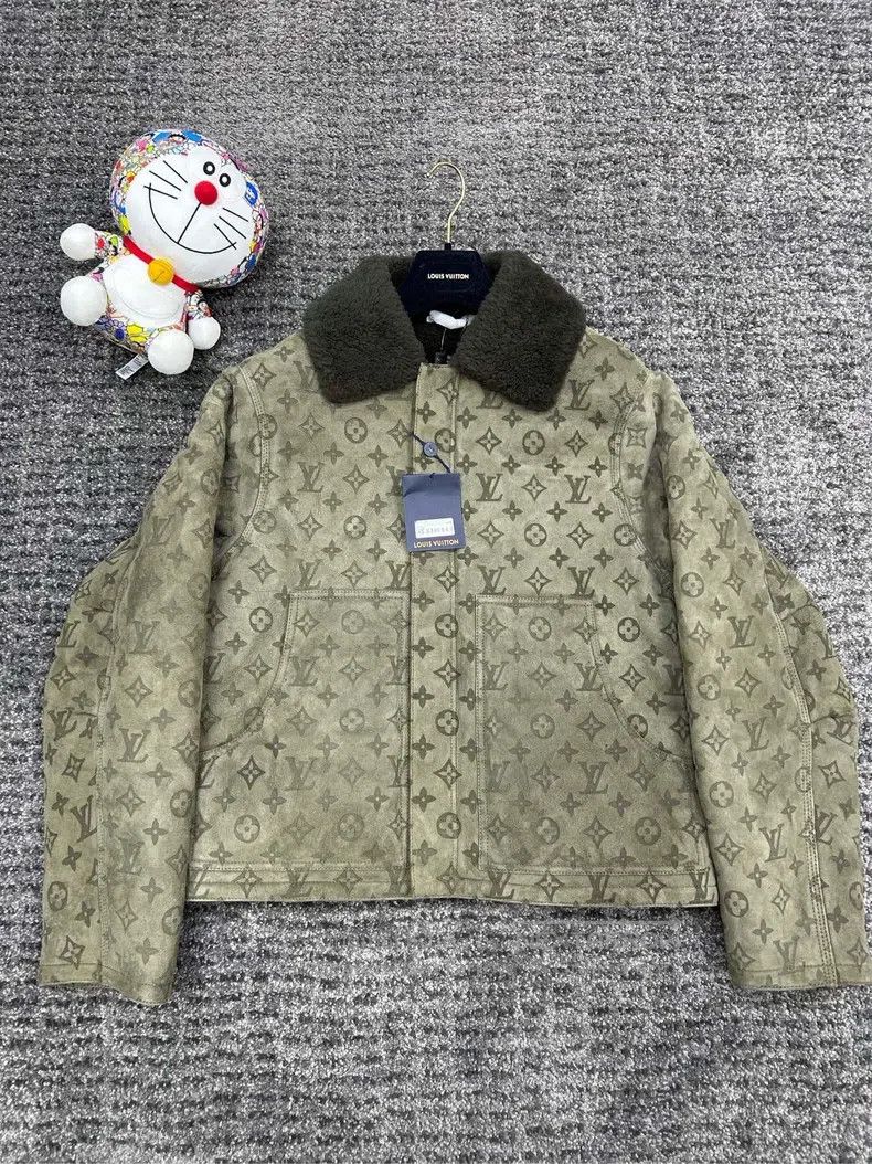 Louis Vuitton Louis Vuitton Lambswool full-print brown suede presbyopic Size US L / EU 52-54 / 3 - 1 Thumbnail