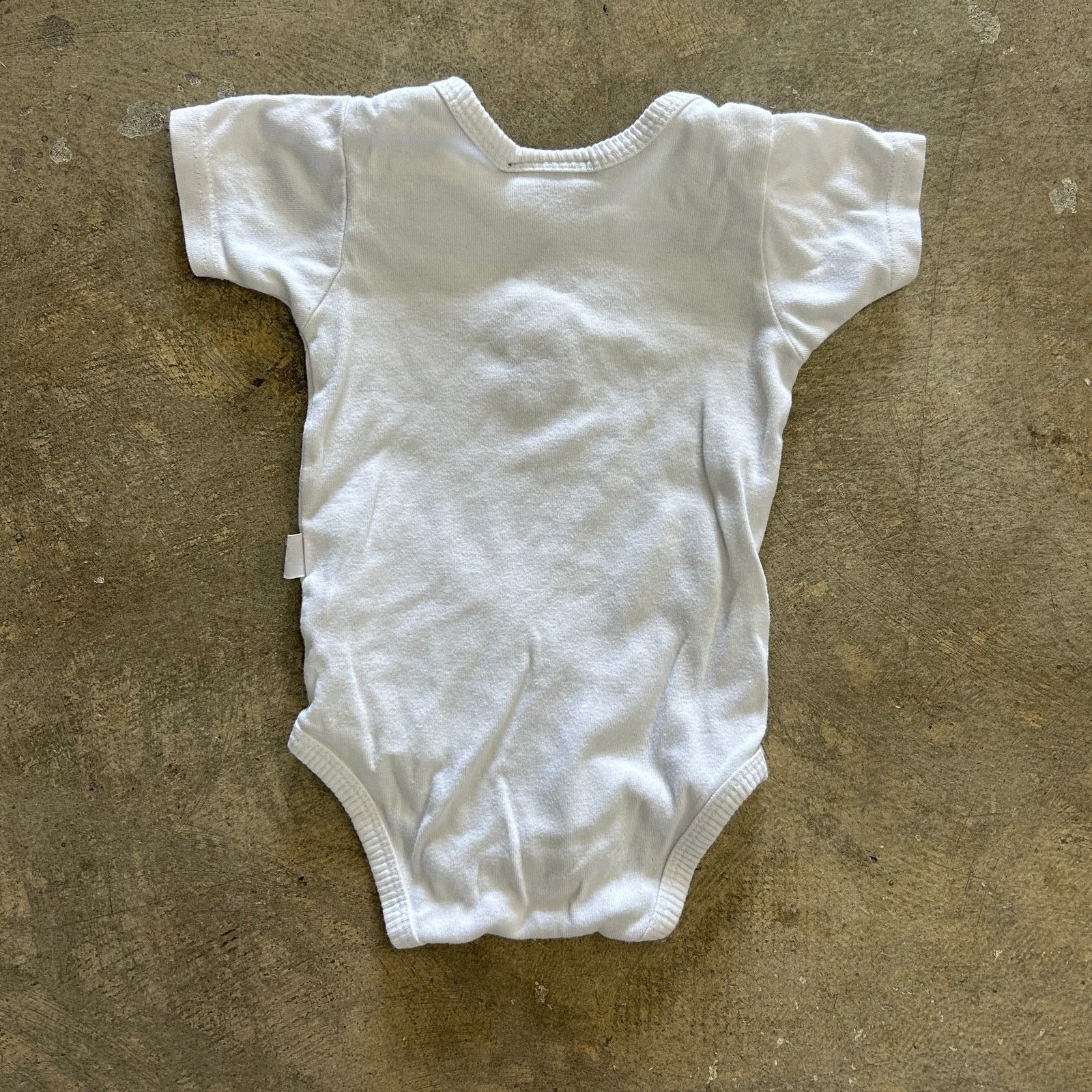 Disney Pooh Baby Onesie Size US XXS / EU 40 - 2 Thumbnail