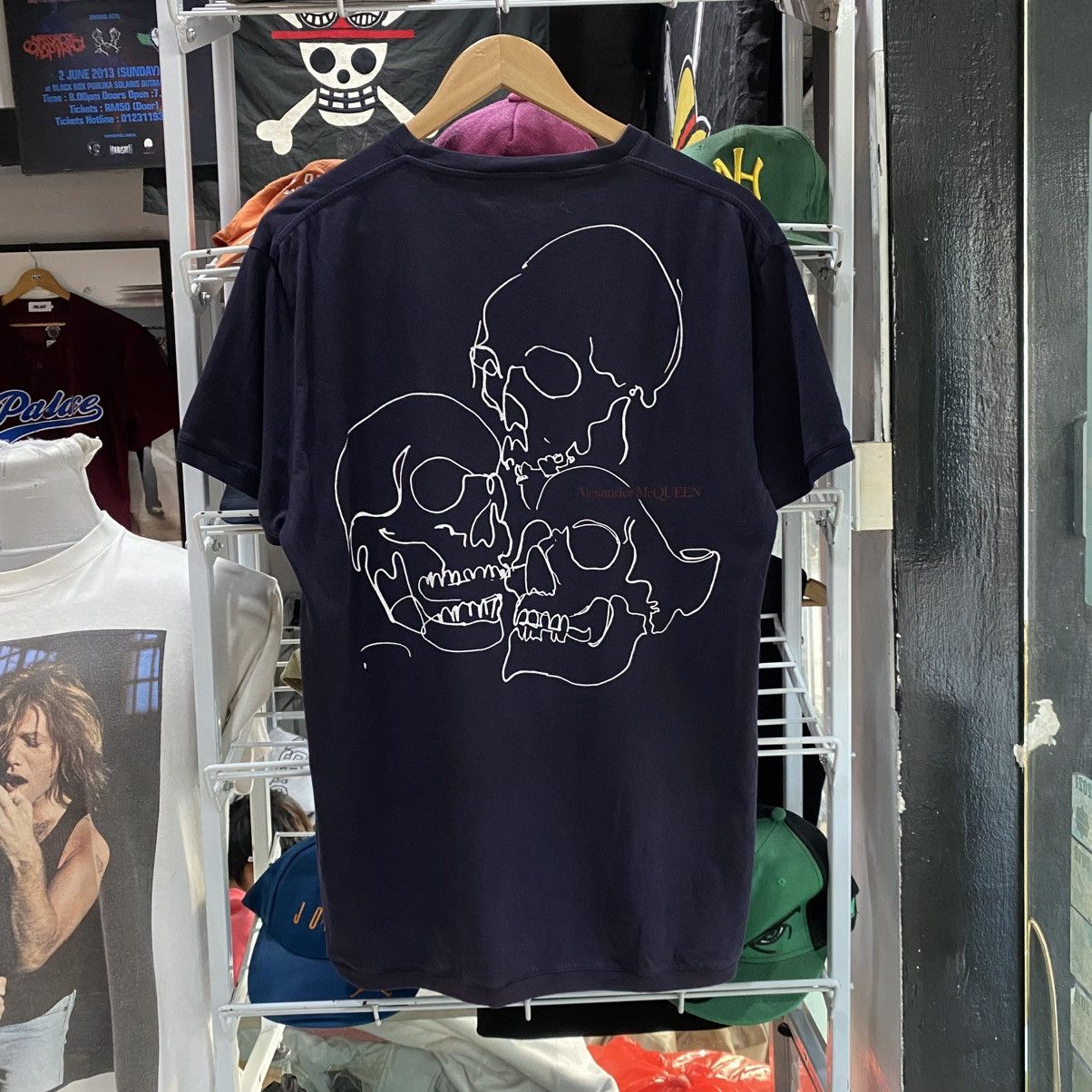 Vintage Alexander McQueen Skulls T-shirt Y2K S Oversized - Main Image