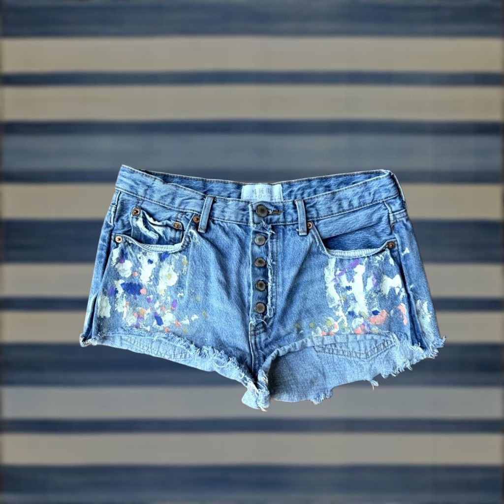 Free People We The Free People Paint Splatter Denim Shorts 27 Distress Frayed Hem Button Fly Denim Shorts Women 27 Bohemian Festival Size 27" / US 4 / IT 40 - 1 Thumbnail