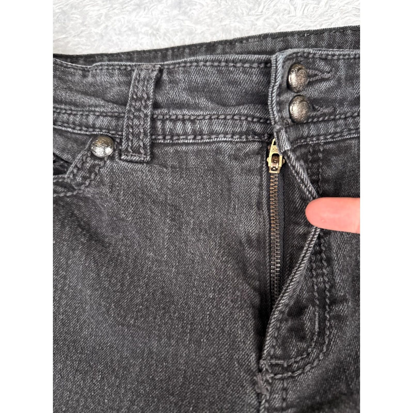 Vintage VINTAGE not applicable; proceed with optimized title: Code Bleu Jeans Women Bootcut Jeans Black 30x30 Regular Cotton Blend Denim 5-Pocket 10 Mid Rise Size 32" / US 10 / IT 46 - 5 Thumbnail