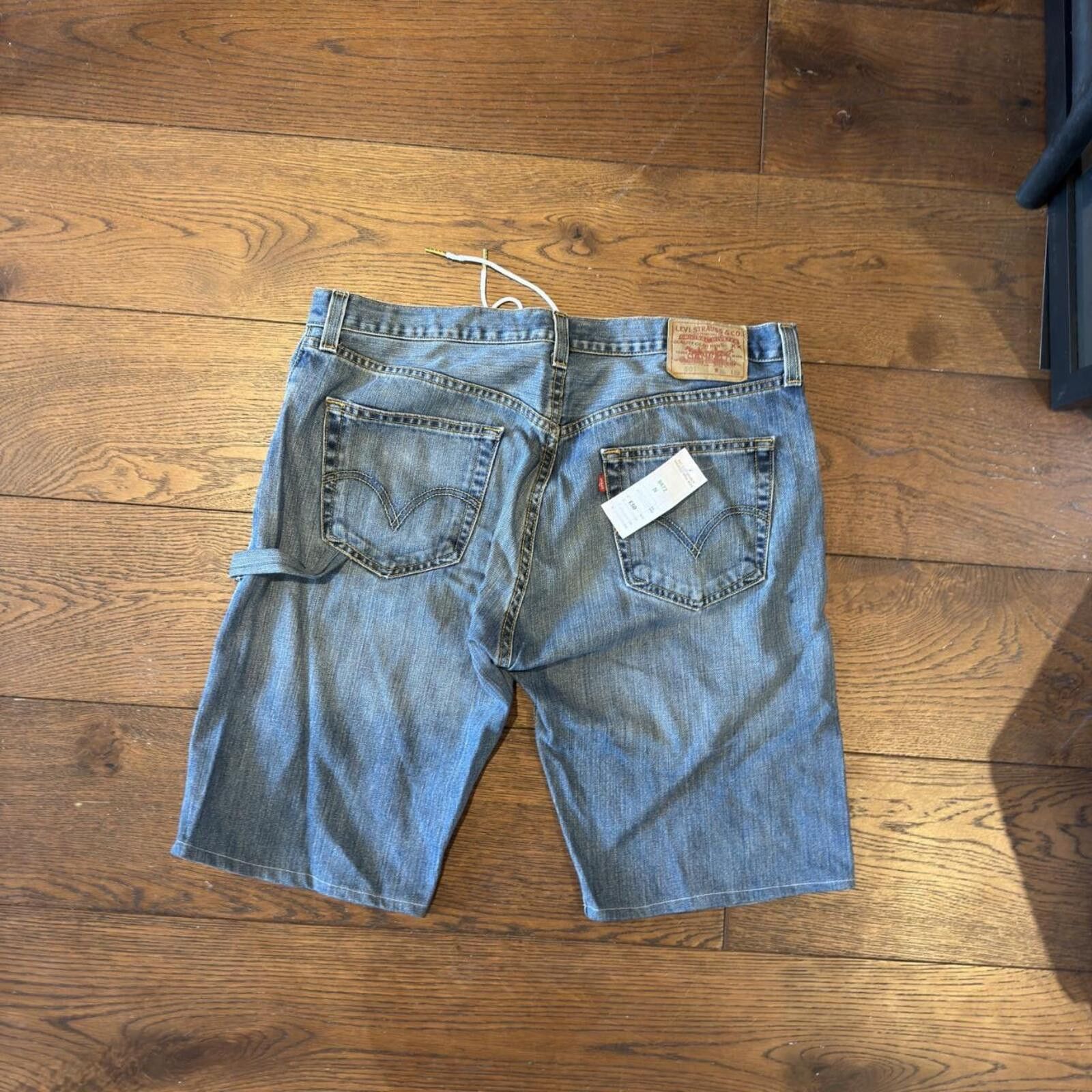 Levi's Levi denim shorts Size US 36 / EU 52 - 2 Thumbnail