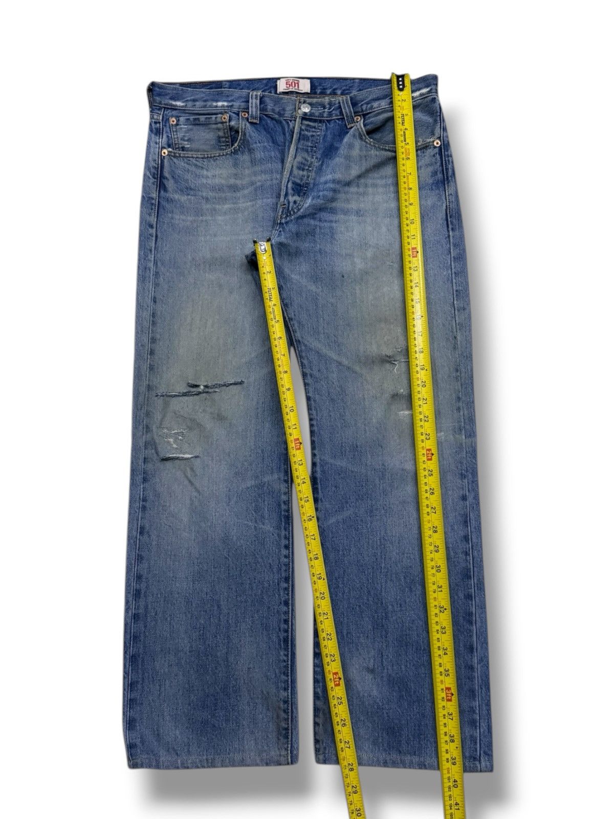 Levi's Vintage Levi’s 501 Original Straight Leg Button Fly | W35 Size US 35 - 15 Thumbnail