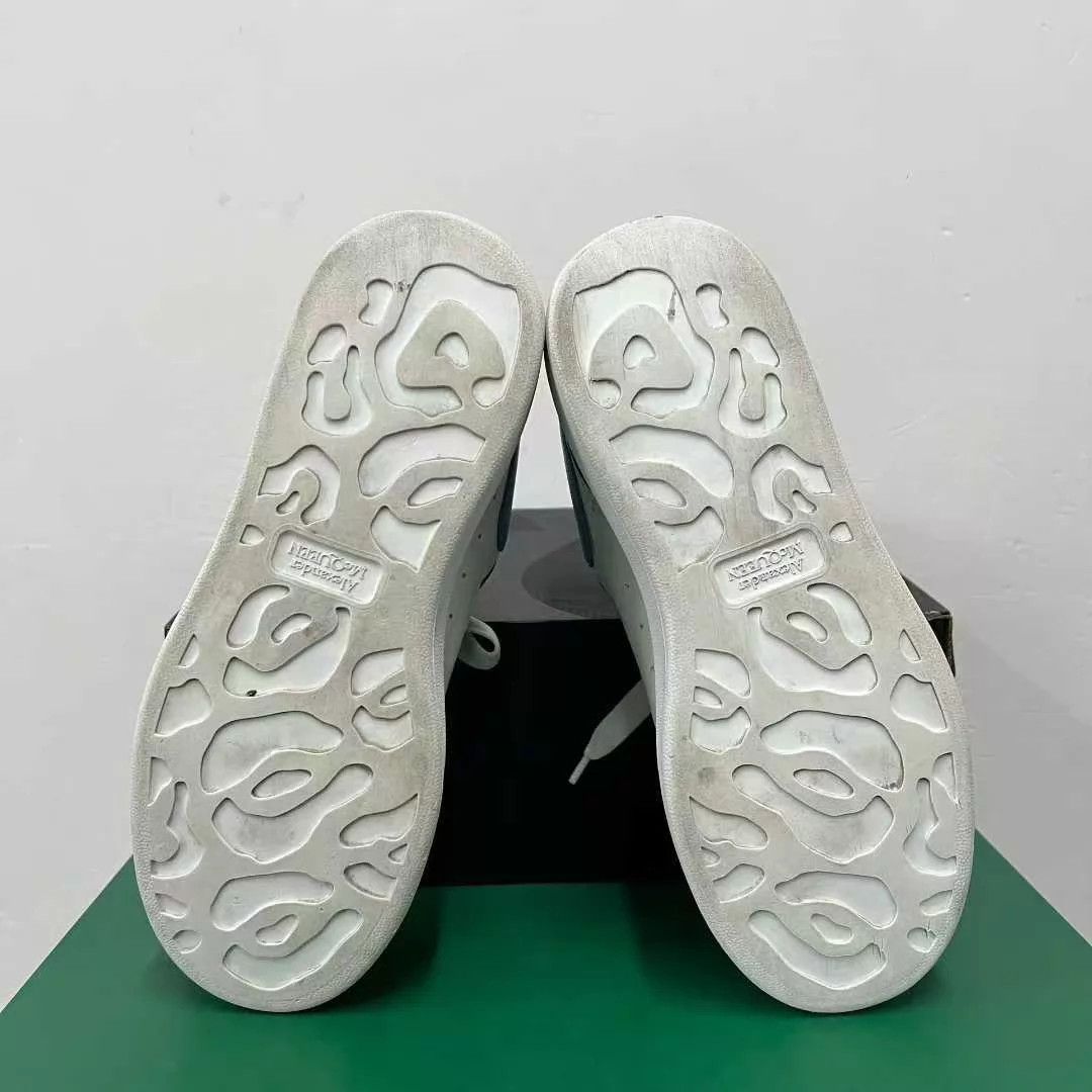 Alexander McQueen McQueen Gray White Blue Colorblocked EUR 39 Size US 8.5 / IT 38.5 - 6 Thumbnail
