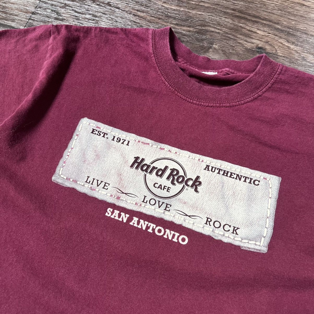 Vintage Maroon 2000s vintage Hard Rock Cafe San Antonio Size US M / EU 48-50 / 2 - 3 Thumbnail