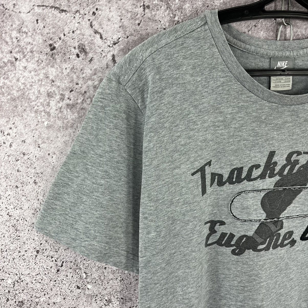Nike Nike Vintage 2000s Track Field Tee Y2K Big Logo Grey Size L Size US L / EU 52-54 / 3 - 2 Thumbnail