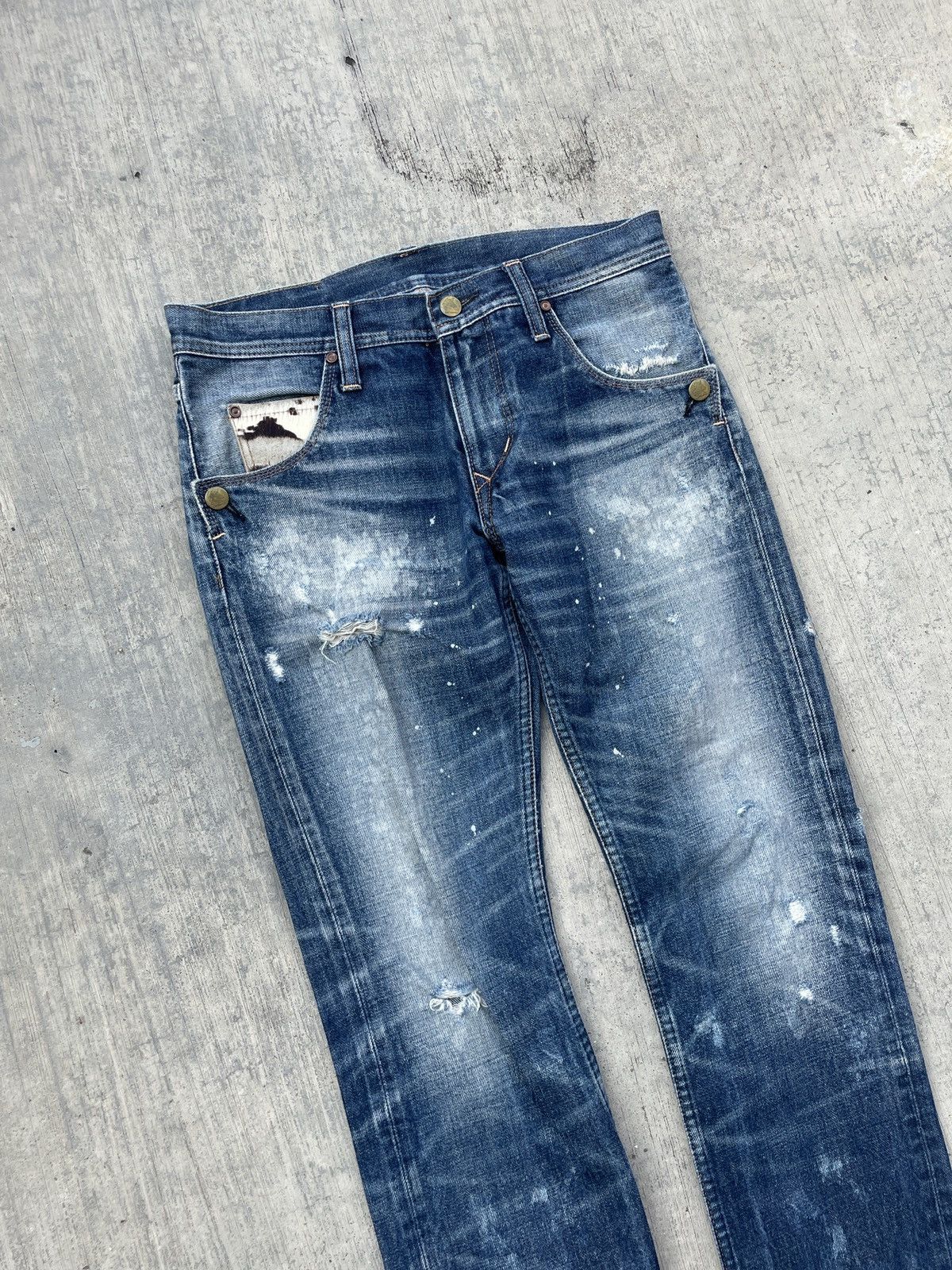 Japanese Brand 2000s JAPANESE BRAND RNASLANG COWHIDE PATTERN DISTRESS JEANS Size 30" / US 8 / IT 44 - 2 Thumbnail