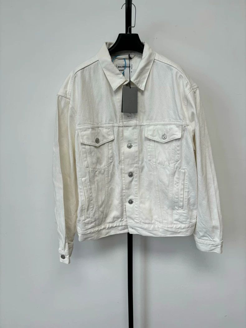 Balenciaga Balenciaga size 44 Back Letter Logo Stone Washed Denim Jack Size US M / EU 48-50 / 2 - 2 Thumbnail