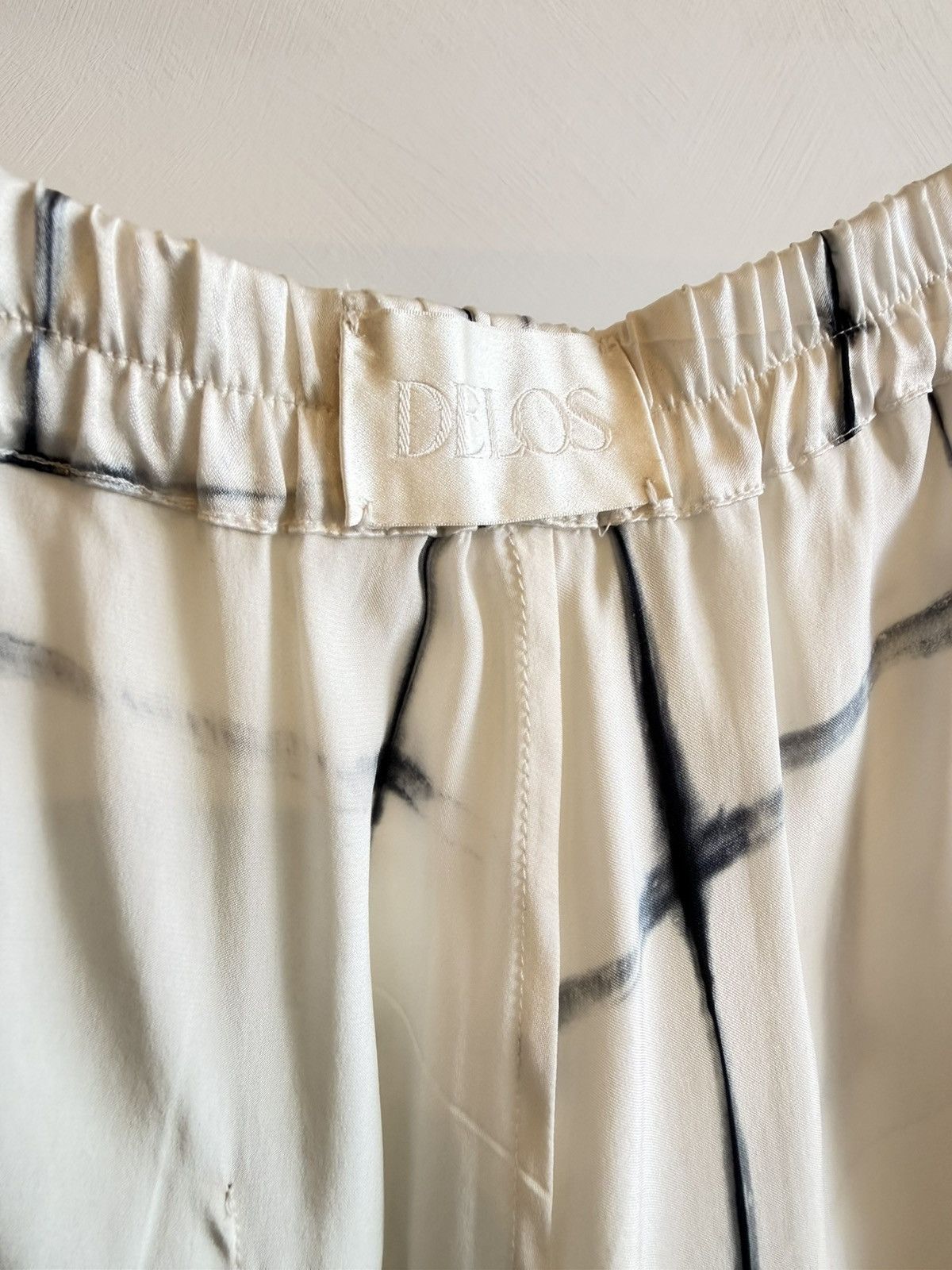 Other DELOS Printed Silk Shorts White Black Shibori Tie-Dye Size M Size US 31 - 7 Thumbnail