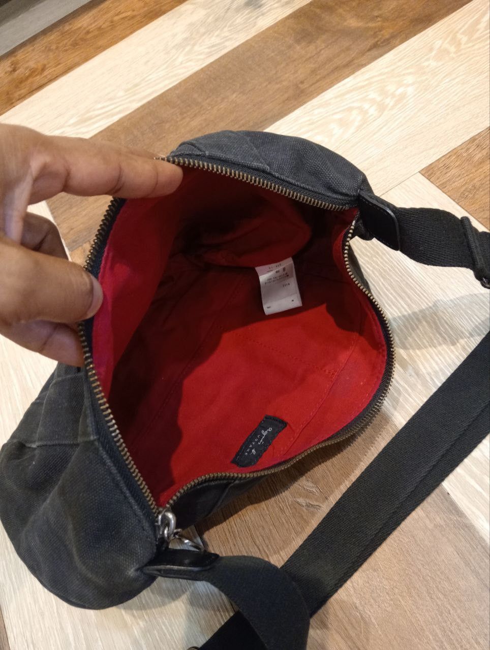 agnes b. AGNES B. VOYAGE SLING BAG - BLACK Size ONE SIZE - 6 Thumbnail