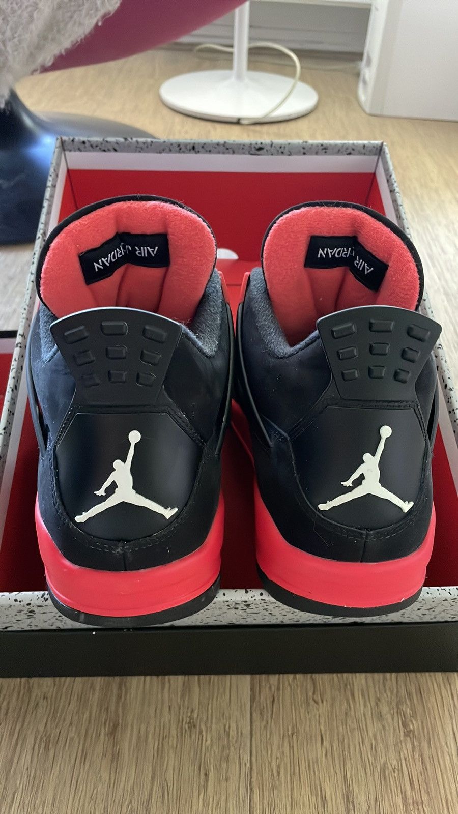 Jordan Brand Jordan 4 Red Thunder new in box Size US 9.5 / EU 42-43 - 6 Thumbnail