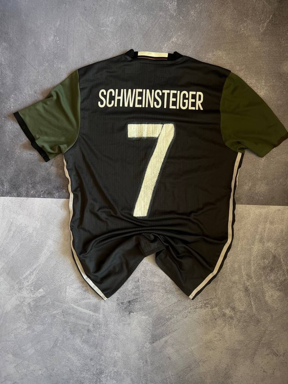 Adidas × Vintage Vintage Adidas Germany Schweinsteiger 2015 Soccer Jersey Size US L / EU 52-54 / 3 - 1 Thumbnail