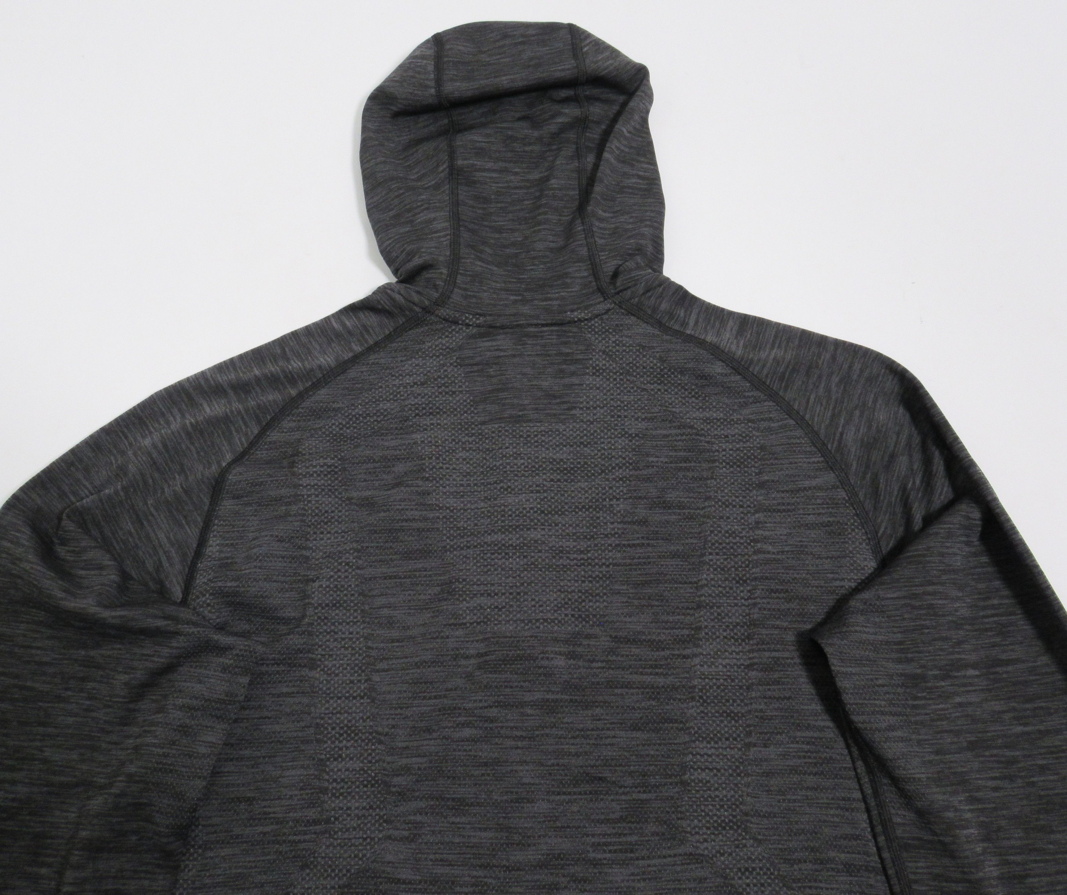 Lululemon Lululemon Metal Vent Tech Hoodie Slate / Black Size M Size US M / EU 48-50 / 2 - 10 Thumbnail