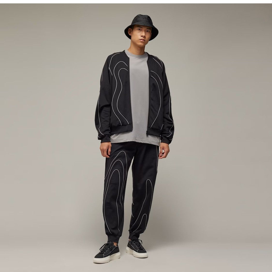 Y-3 Y-3 -M Track Pant (Joggers/Pants)- Size Medium - Brand New Size US 34 / EU 50 - 6 Thumbnail
