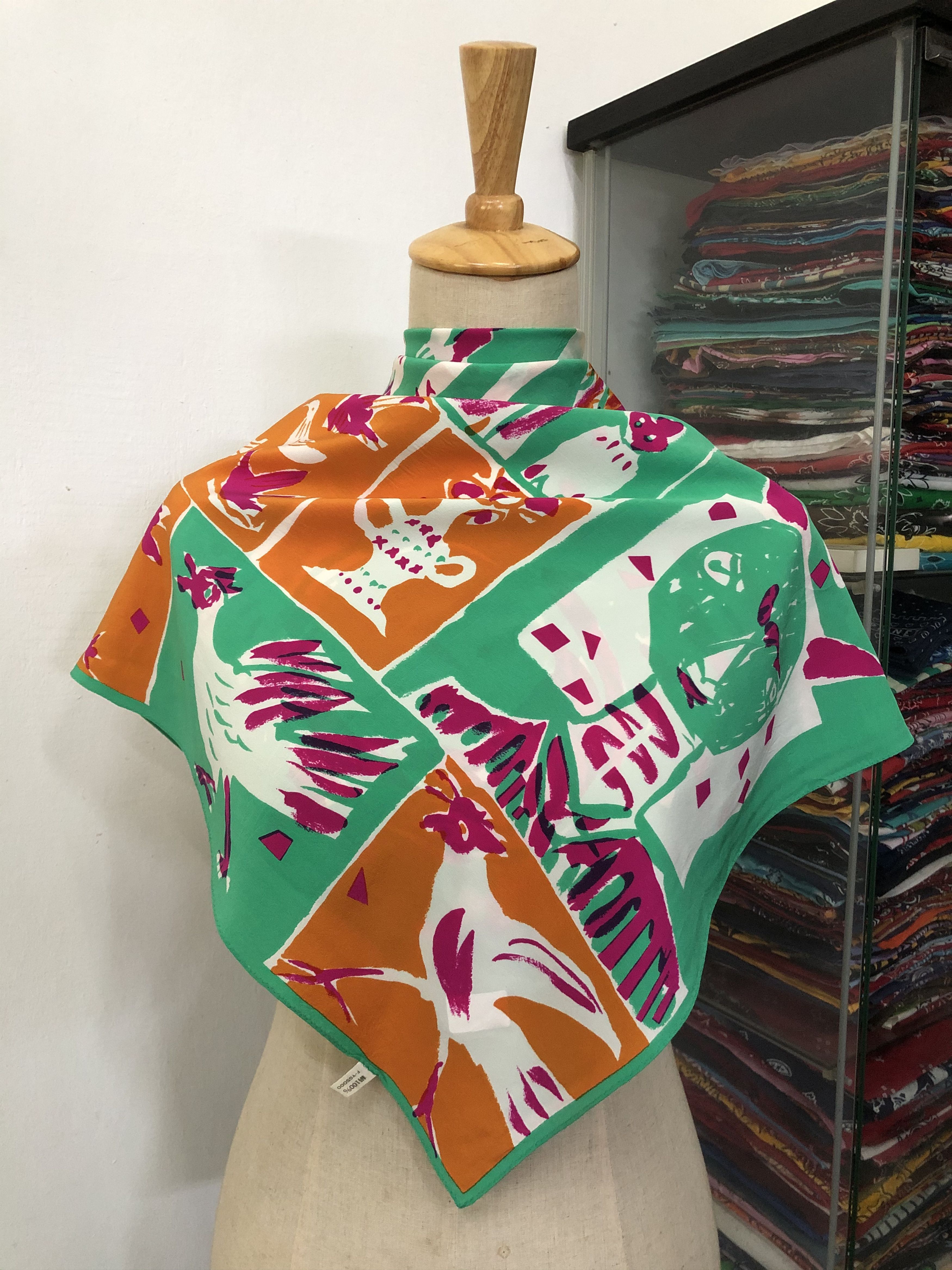 Vintage Vintage Silk Scarf Size ONE SIZE - 1 Thumbnail