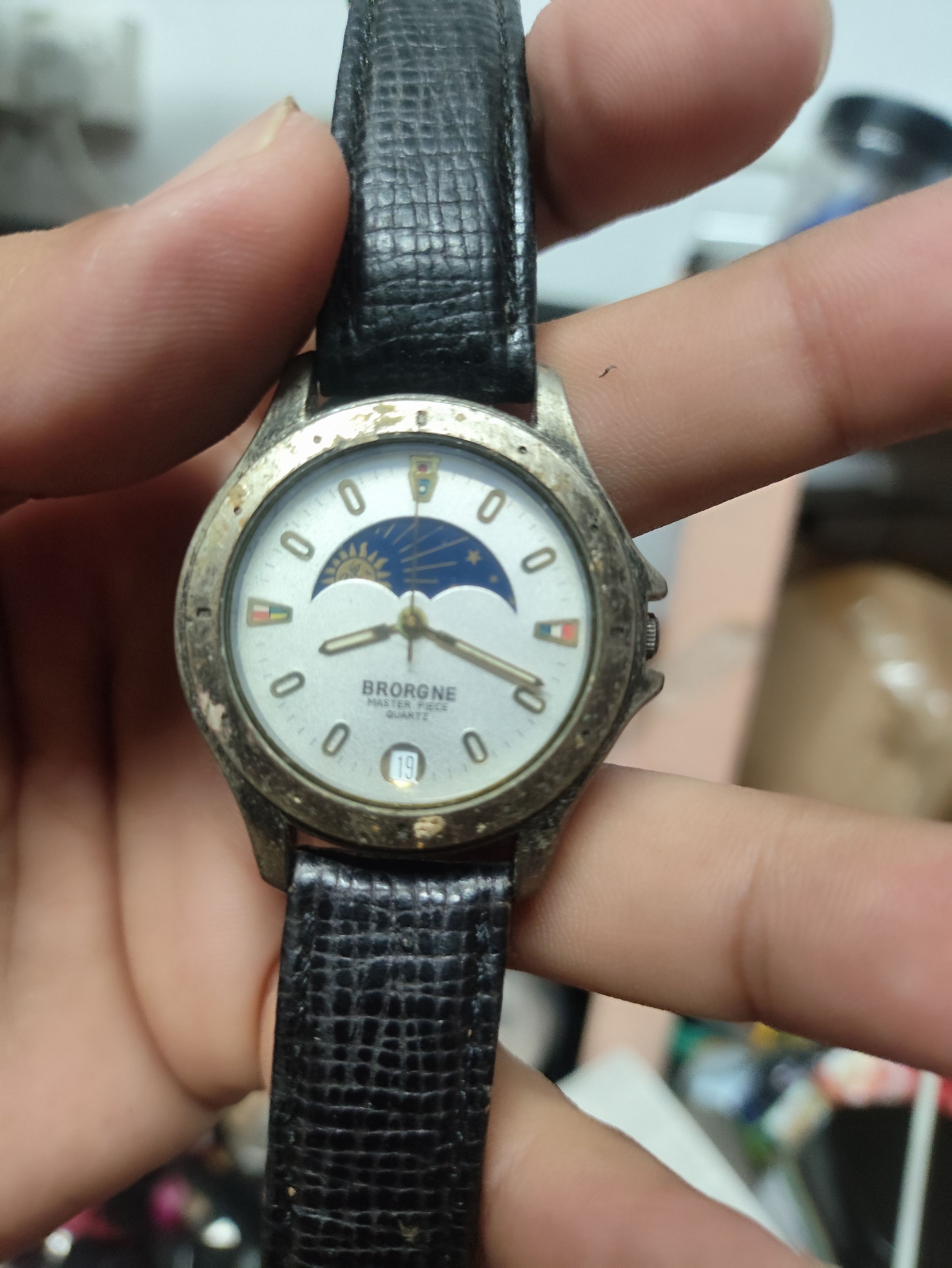 Vintage Vintage Collection MOON PHASE Watch (Need Service) Size ONE SIZE - 4 Thumbnail