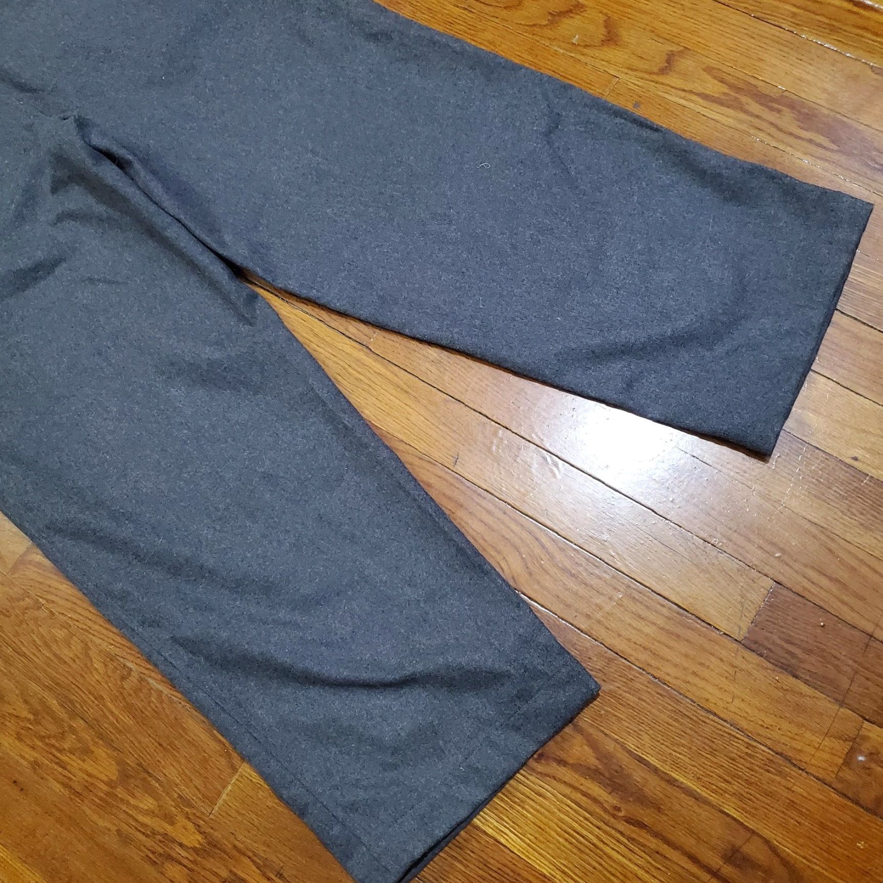 Gap GAP Mens Pants 36x30 Gray Wool Blend Dress Trousers Flat Front Lined Classic Pockets Straight Front Zip 30in Inseam Mens Regular Knitted? Size US 36 / EU 52 - 2 Thumbnail