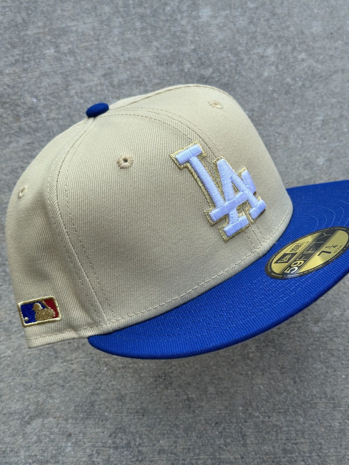 MLB × New Era Los Angeles Dodgers Side Batty Vegas Gold Fitted 7 1/4 LA Size ONE SIZE - 1 Thumbnail