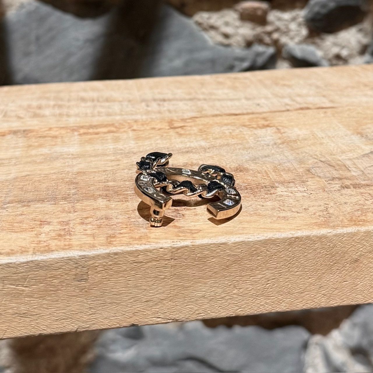 Chanel Chanel 2019 Crystal Chain Logo Gold CC Brooch Size ONE SIZE - 3 Thumbnail
