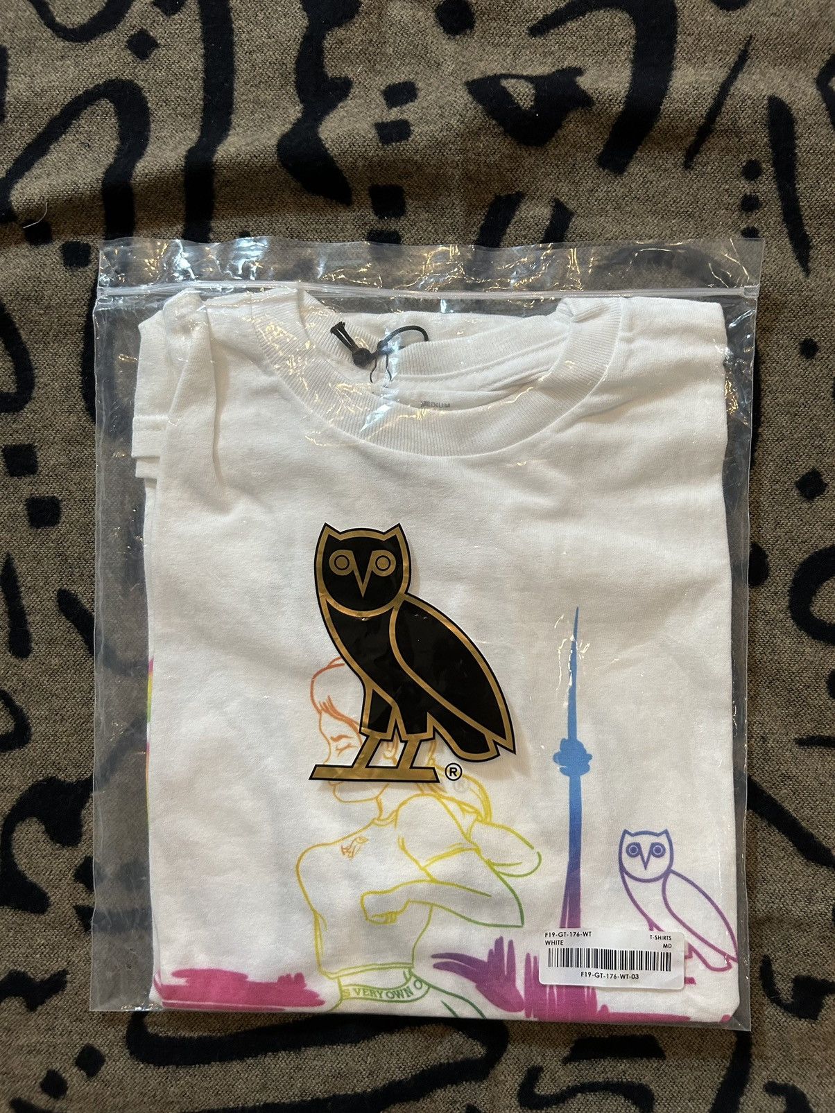 October's Very Own 2019 Caribana Toronto Exclusive Tshirt Size US M / EU 48-50 / 2 - 5 Thumbnail