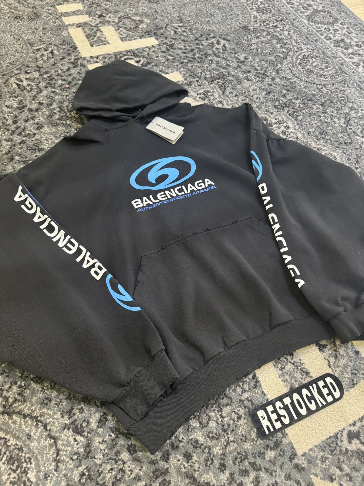 Balenciaga New Balenciaga Surfer logo-print hoodie size 4 Size US XL / EU 56 / 4 - 2 Thumbnail