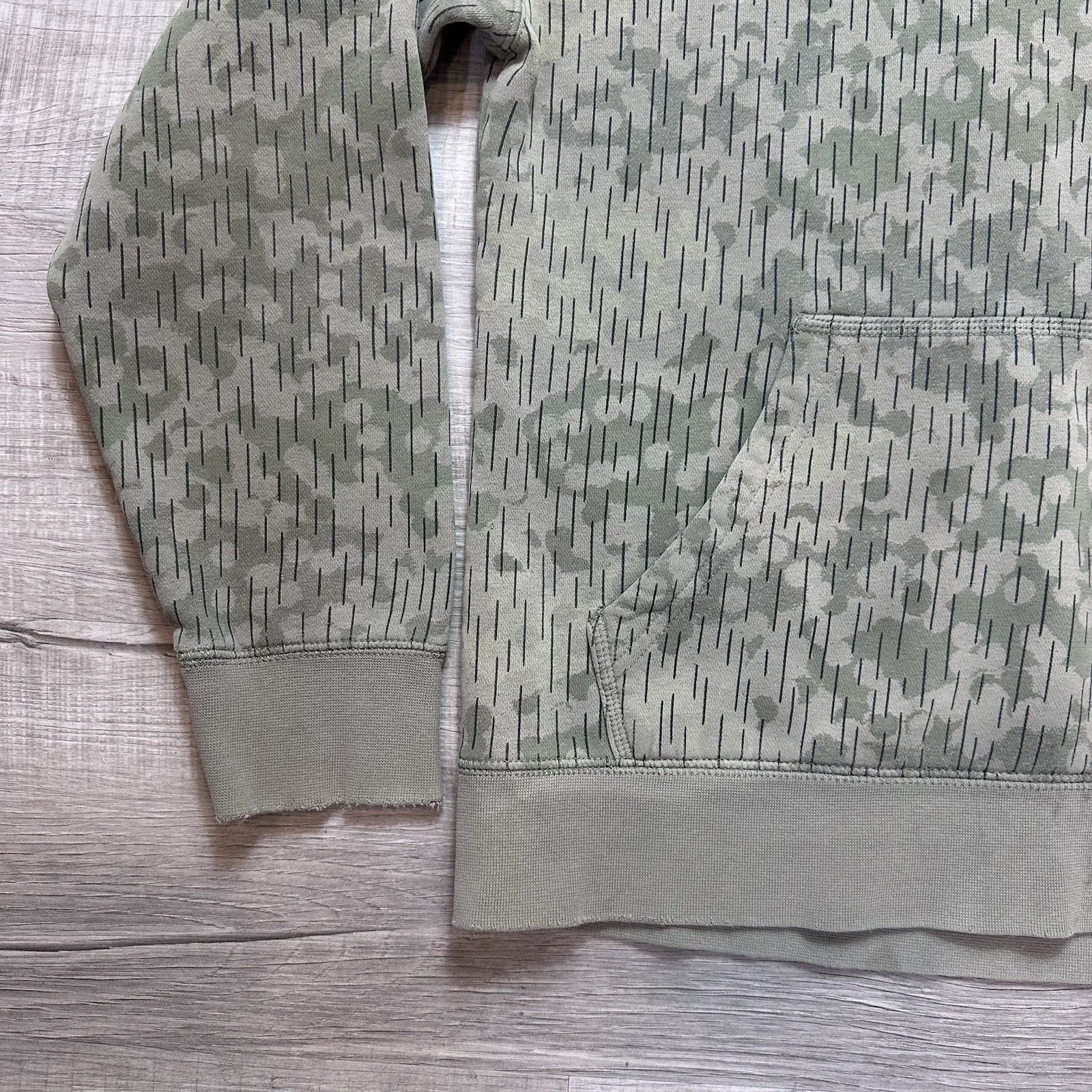 Nike Nike SB Hoodie Mens Small Light Army / Black Camo Rain Print Size US S / EU 44-46 / 1 - 3 Thumbnail
