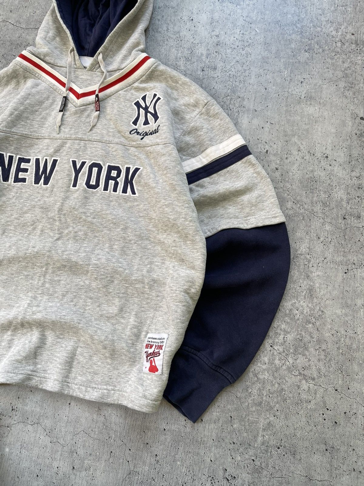 Majestic Vintage Y2k New York Yankees Zip up Hoodie Size US XL / EU 56 / 4 - 3 Thumbnail