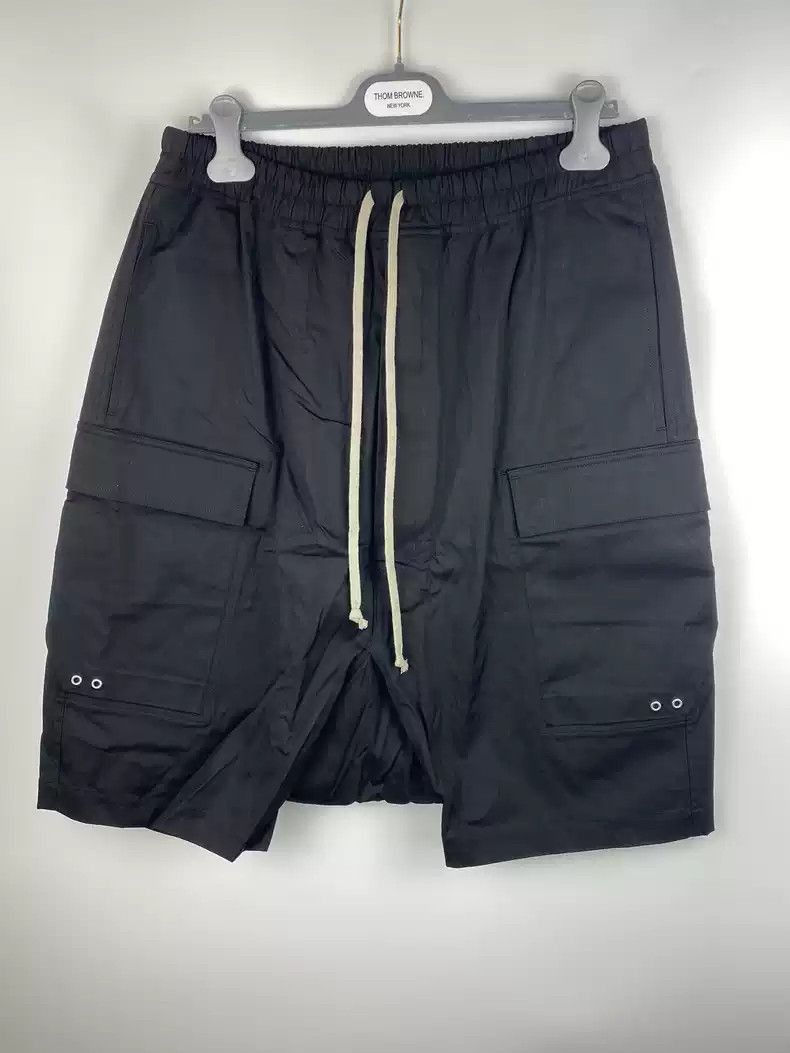 Rick Owens Rick Owens New mainline tooling big pocket shorts-2505 Size US 36 / EU 52 - 1 Thumbnail
