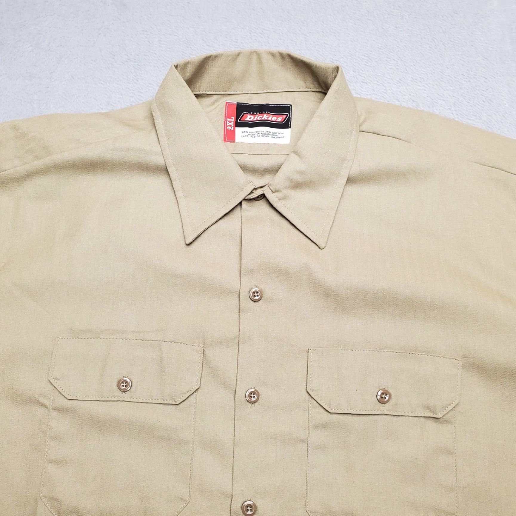 Dickies VINTAGE Dickies Shirt Mens 2XL Beige Herringbone Twill Workwear Long Sleeve Button-Up Solid MENS Size US XXL / EU 58 / 5 - 4 Thumbnail