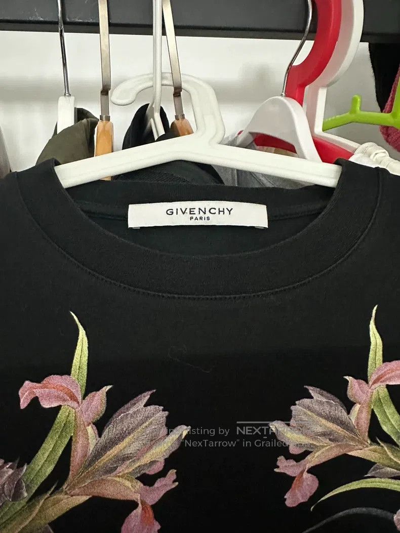 Givenchy Givenchy Short Sleeve Size US XS / EU 42 / 0 - 3 Thumbnail
