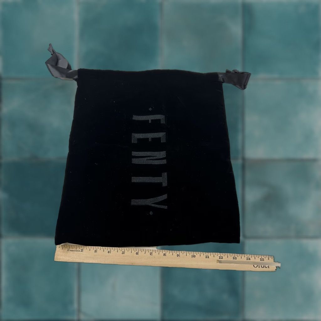 Puma Fenty Dust Bag Bag Drawstring Velvet Black Rhianna Embroidered Womens Small Shoes Basket / Bag Accessory Drawstring Size ONE SIZE - 1 Thumbnail