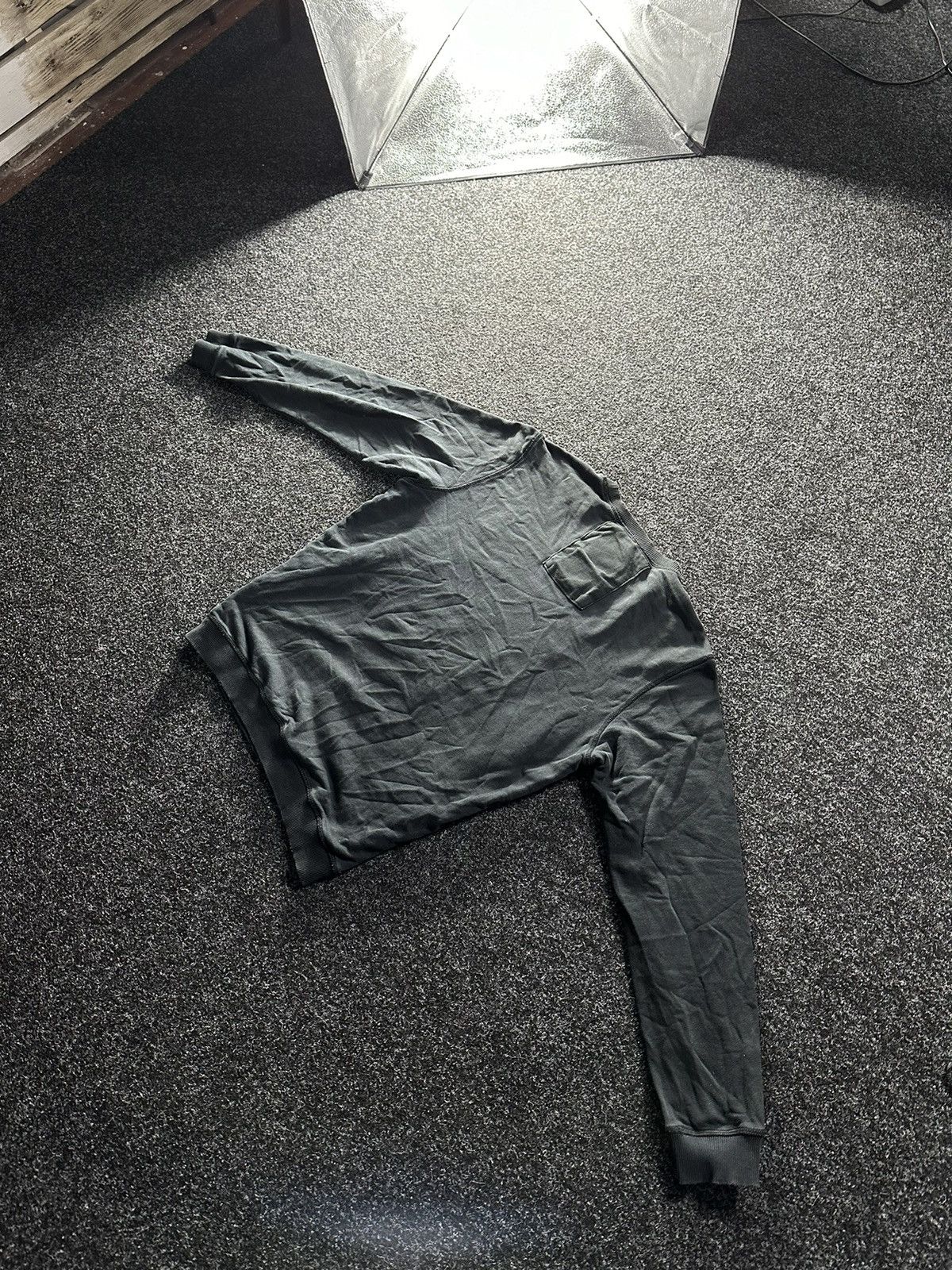 Diesel VNTG 🚨 DIESEL FLYING DISTRESSED SWEATSHIRT BOXY AVANT-GARDE Size US L / EU 52-54 / 3 - 10 Thumbnail